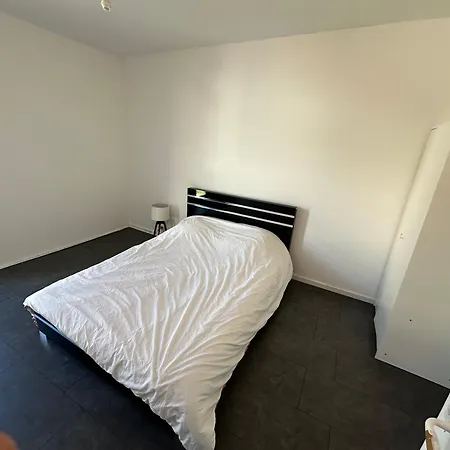 Maison Individuelle A 8 Minutes D'ouistreham, Quartier Calme, Transports En Commun Tram & Bus, Commerces De Proximites Βίλα *