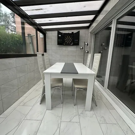 Villa Maison Individuelle A 8 Minutes D'ouistreham, Quartier Calme, Transports En Commun Tram & Bus, Commerces De Proximites