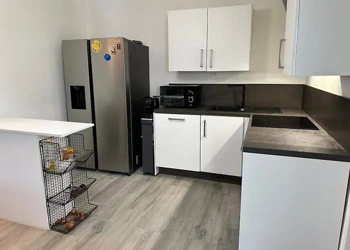 Maison Individuelle A 8 Minutes D'ouistreham, Quartier Calme, Transports En Commun Tram & Bus, Commerces De Proximites